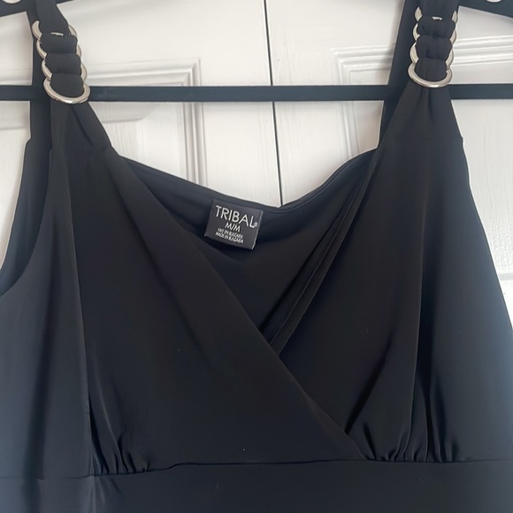 Tribal medium black top - Picture 2 of 4